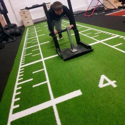 Groene 15 mm hoog kunstgrasmat voor commerciële sportscholen