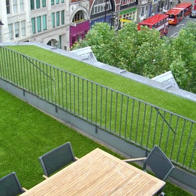 8204 Plastic gras tapijt De ultieme oplossing voor tuinlandschappen en -inrichting