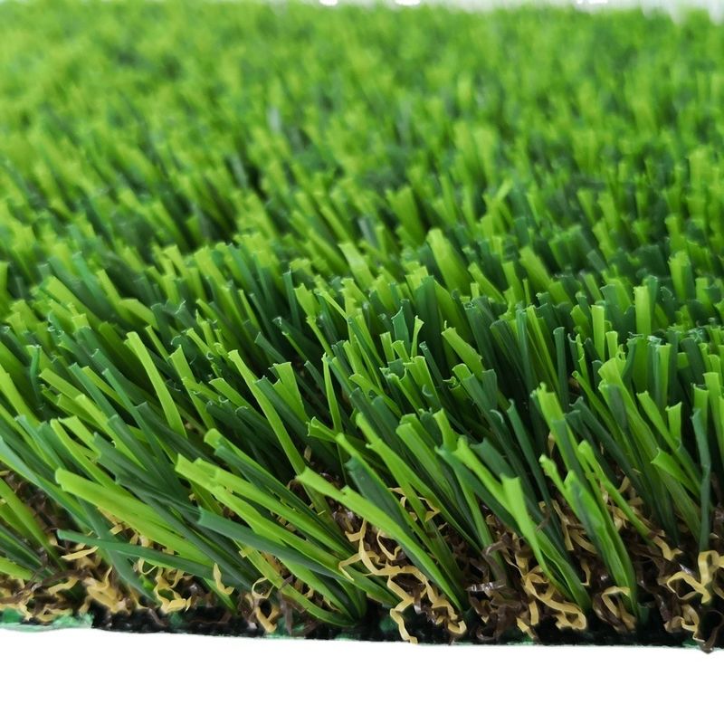 16800 steken/m2 Dichtheid Groen U-vorm Synthetisch gras met hoge Dtex en groene kleur